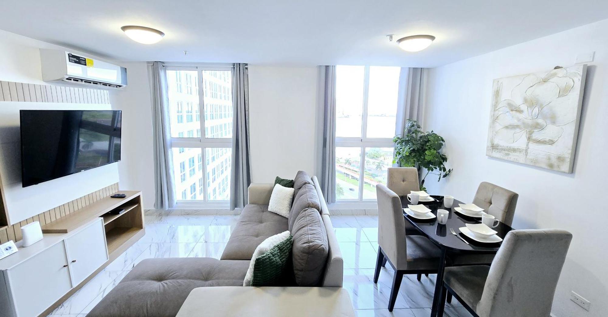 Apartment Skyline Retreat I Near It All Panama Stadt